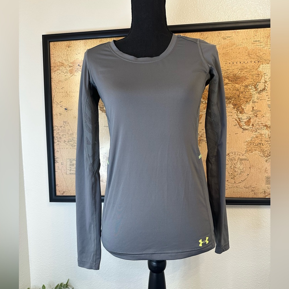 Under Armour ISO chill heat gear top
